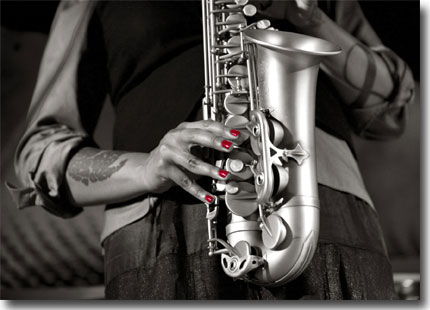 In Women´s Hands